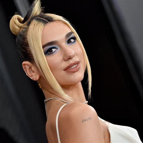 dua lipa tatuajes|Dua Lipa’s 13 Tattoos & Their Meanings